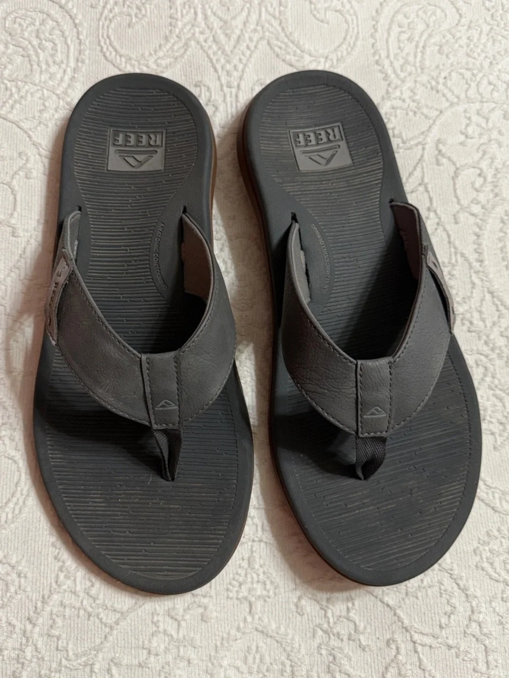 Reef Flip Flops Men’s Size 12 Gray Sandals